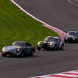 35 25 86  35 - ASTON MARTIN DP214 3996CC - FRIEDRICHS Wolfgang (D) CLARK David (GB) FISKEN Gregor (GB) 25 - AC Cobra 4700CC - TROMANS Grant (MC) CAINE Michael (GB) STRETTON Martin (GB) 86 - MG B Roadster 1840CC - COTTINGHAM James (GB) COTTINGHAM Jeremy (GB) : Belgie, Spa Francorchamps, Spa Six Hour (classic), Spa Six Hours Endurance